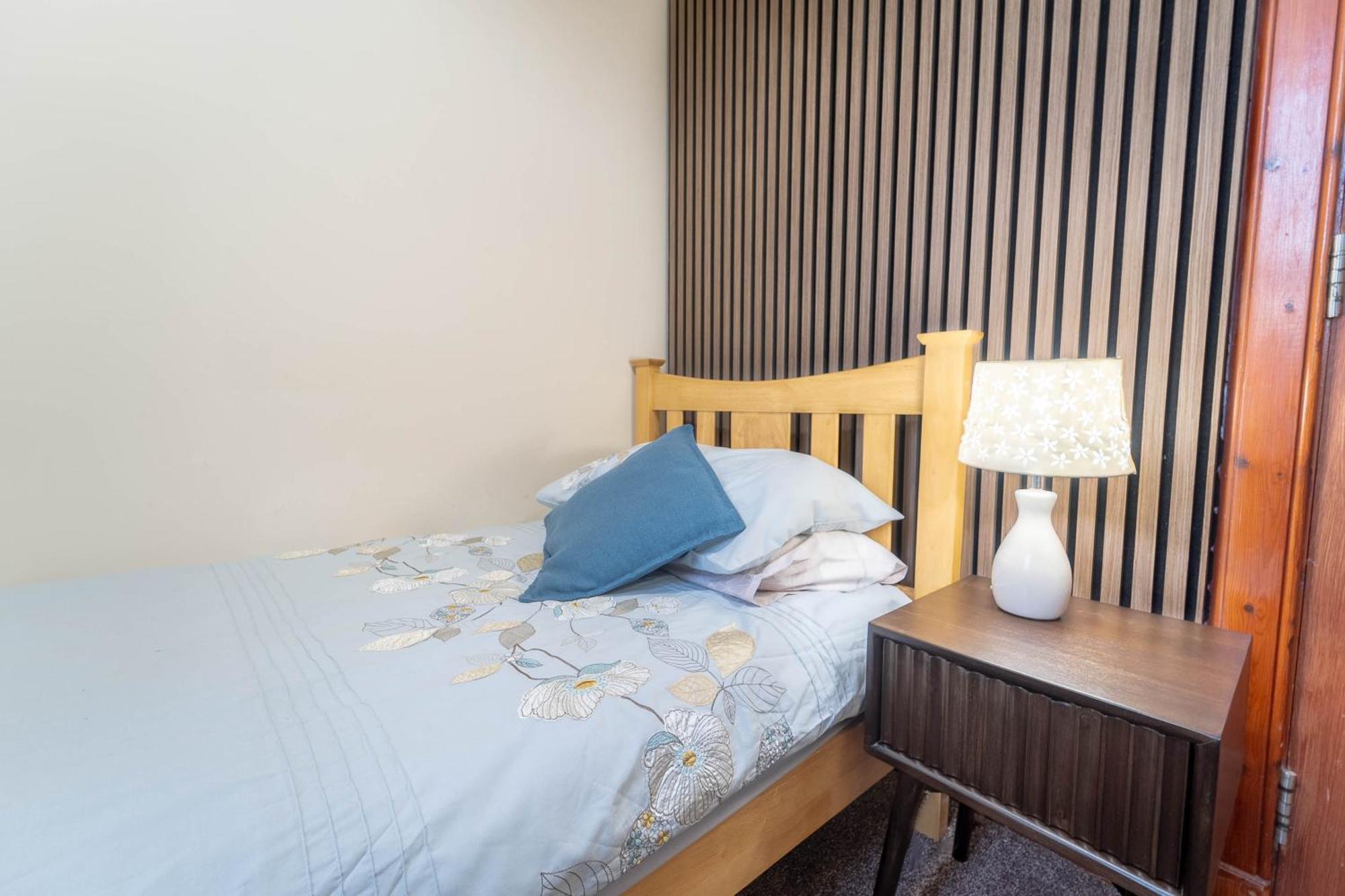 Prime Location Rooms In High Street Fort William Exterior foto